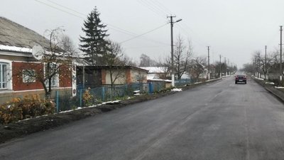 У селищі на Волині полагодили дорогу на 35-метровому відрізку мосту У селищі на Волині полагодили дорогу на 35-метровому відрізку мосту