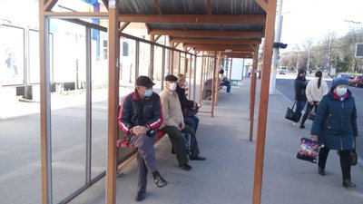 Старші 60 років люди мають перебувати в самоізоляції під час карантину Старші 60 років люди мають перебувати в самоізоляції під час карантину