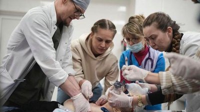 Медпрацівники Маріуполя отримали заробітну плату за березень