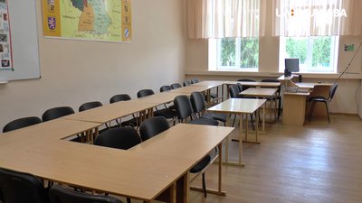 Порожні класи Полтавського ліцею № 3 Порожні класи Полтавського ліцею № 3