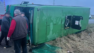 На Львівщині перекинувся автобус: правоохоронці розповіли деталі