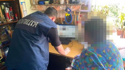 Популяризувала комуністичну символіку в мережі. Жительку Коломиї підозрюють у розповсюдженні пропаганди РФ