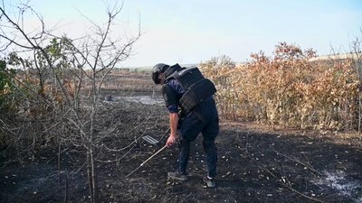 Як підрозділи рятувальників Рівненщини працюють у прифронтових регіонах