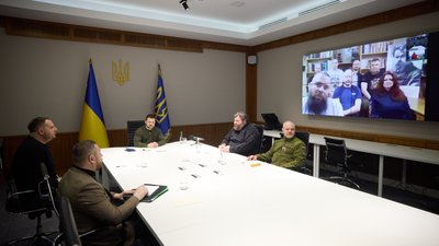 В Антарктиді українські полярники організувати артінсталяцію, що нагадує про їхній дім