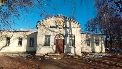 "Взяв книги і постараюсь повернути": на Чернігівщині знайшли записку від російського солдата "Взяв книги і постараюсь повернути": на Чернігівщині знайшли записку від російського солдата