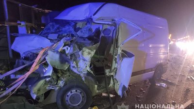 У Лубнах зіштовхнулися мікроавтобуси У Лубнах зіштовхнулися мікроавтобуси