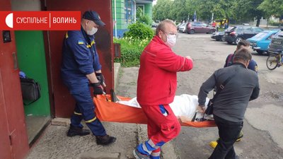 "Впала і не могла підвестись". У Луцьку врятували пенсіонерку, яка зачинилася у квартирі "Впала і не могла підвестись". У Луцьку врятували пенсіонерку, яка зачинилася у квартирі