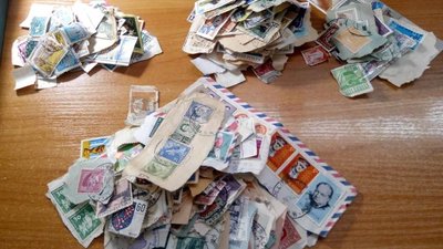Закарпатські прикордонники зупинили спробу вивезення понад 3 тисяч поштових марок Закарпатські прикордонники зупинили спробу вивезення понад 3 тисяч поштових марок