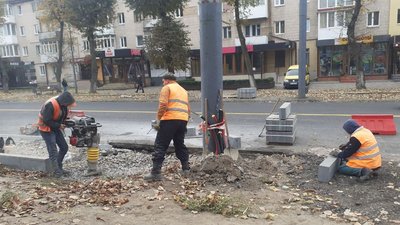 Відновили рух головним проспектом Луцька. Які ремонтні роботи тривають