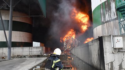 Війська РФ продовжують обстрілювати Миколаїв: вдарили по місту сімома ракетами Війська РФ продовжують обстрілювати Миколаїв: вдарили по місту сімома ракетами