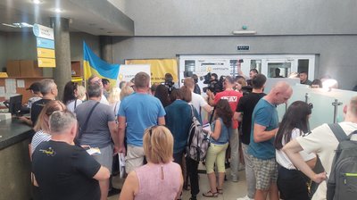 У Рівному погасили нову марку "Доброго вечора, ми з України". Скільки штук передбачили для області У Рівному погасили нову марку "Доброго вечора, ми з України". Скільки штук передбачили для області