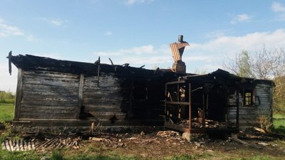 На Житомирщині на пожежі в приватній оселі вогнеборці виявили загиблого На Житомирщині на пожежі в приватній оселі вогнеборці виявили загиблого