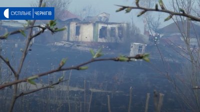 «Схоже на підпал», - начальник Бахмацького ДСНС про пожежу у Кацірах. Село зайнялося з 4 сторін