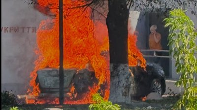 Горить авто після удару РФ по Лозовій, 6 серпня 2026 року