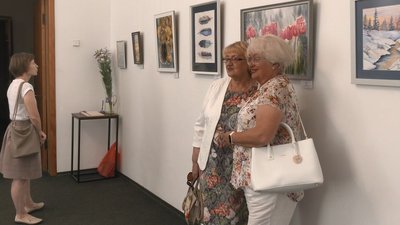 Професія – медик, хобі – художниця: черкащанка презентувала виставку картин Професія – медик, хобі – художниця: черкащанка презентувала виставку картин