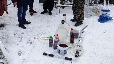 На Кіровоградщині викрили нарколабораторію На Кіровоградщині викрили нарколабораторію