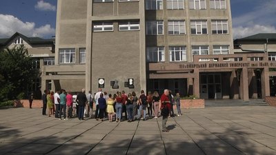 У Житомирі вшанували пам'ять поета, композитора, барда Володимира Шинкарука У Житомирі вшанували пам'ять поета, композитора, барда Володимира Шинкарука