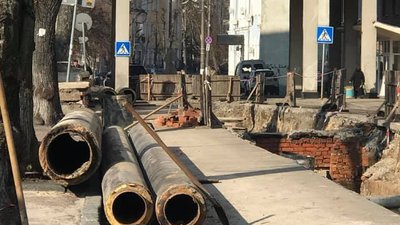 У Житомирі почали ремонтувати теплотрасу по вулиці Мала Бердичівська У Житомирі почали ремонтувати теплотрасу по вулиці Мала Бердичівська