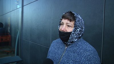 У Житомирі черги серед тих, хто прийшов вакцинуватися до міського центру вакцинації У Житомирі черги серед тих, хто прийшов вакцинуватися до міського центру вакцинації