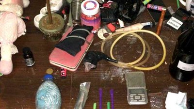 Було три оперативних закупки: у Рівному затримали жінку за наркоторгівлю Було три оперативних закупки: у Рівному затримали жінку за наркоторгівлю