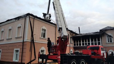 У Житомирі горіла офісна будівля релігійної організації У Житомирі горіла офісна будівля релігійної організації
