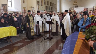 На російсько-українській війні загинули троє захисників з Полтави На російсько-українській війні загинули троє захисників з Полтави