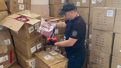 Двоє харків'ян через волинську митницю хотіли вивезти товари на 2,5 мільйона гривень Двоє харків'ян через волинську митницю хотіли вивезти товари на 2,5 мільйона гривень