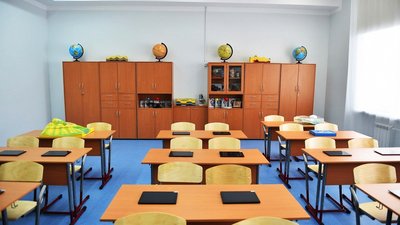 Холодно у класах. Дві школи Брошнів-Осадської ТГ перевели на "дистанційку"