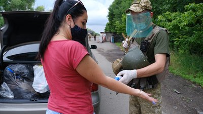 Окупанти на один день відкрили КПВВ "Оленівка"