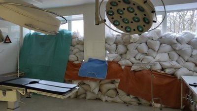 "Буду тут, доки буду потрібен". Лікар з Чернівців оперує військових на передовій