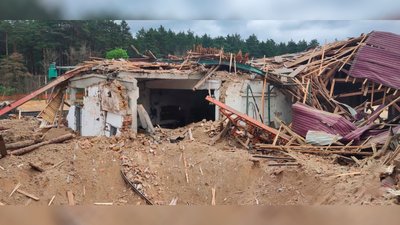 Росіяни скинули керовану авіабомбу на територію лісового господарства на Новгород-Сіверщині: які наслідки Росіяни скинули керовану авіабомбу на територію лісового господарства на Новгород-Сіверщині: які наслідки