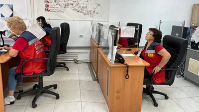 Майже півтори тисячі людей працюють на станціях екстреної медичної допомоги на Закарпатті Майже півтори тисячі людей працюють на станціях екстреної медичної допомоги на Закарпатті