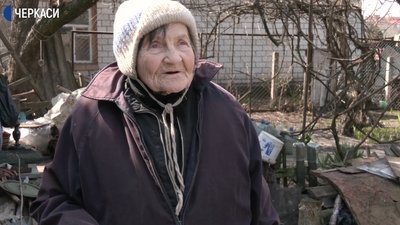 Працівники Черкаського центру гостинності допомагають вимушеним переселенцям Працівники Черкаського центру гостинності допомагають вимушеним переселенцям