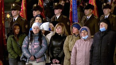 Курсанту, вцілілому в авіакатастрофі Ан-26 на Харківщині, в День ЗСУ подарували квартиру Курсанту, вцілілому в авіакатастрофі Ан-26 на Харківщині, в День ЗСУ подарували квартиру