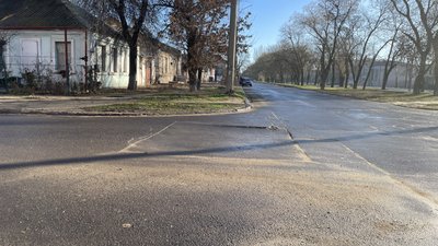 Провалля на дорогах Миколаєва: причини, наслідки та способи запобігання Провалля на дорогах Миколаєва: причини, наслідки та способи запобігання