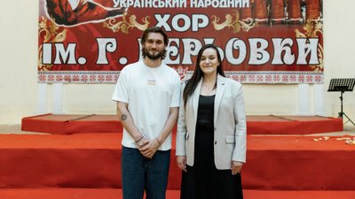 Заслужений артист України Вадим Яценко очолив хор Верьовки