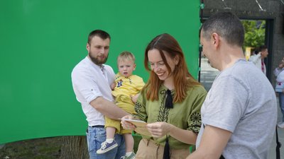 Як у Харкові відзначили День вишиванки: фоторепортаж Як у Харкові відзначили День вишиванки: фоторепортаж