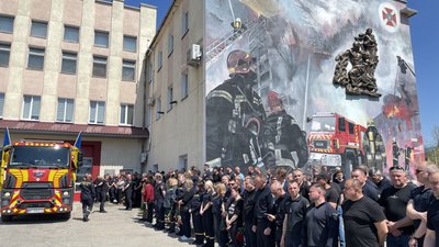 Прощання з полеглими рятувальниками