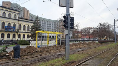 Переповнені "пункти незламності", райони без світла й води. Блекаут у Дніпрі — фоторепортаж Переповнені "пункти незламності", райони без світла й води. Блекаут у Дніпрі — фоторепортаж
