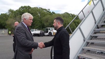 Зеленський прибув до Лондона