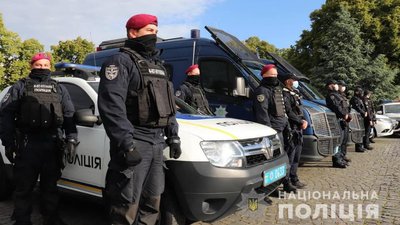 Додаткові дорожні патрулі чергуватимуть на Закарпатті з 1 червня