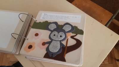 Вінницькі учні створили тактильну книгу для дітей з порушеннями зору