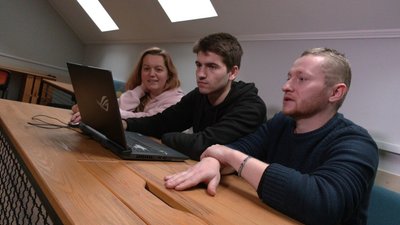 Учасники проєкту працюють над об'єктом Учасники проєкту працюють над об'єктом