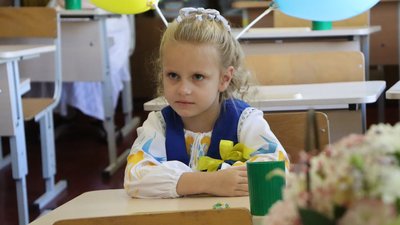 "Найкращі шкільні роки — коли було мирно": як відзначили День знань в Охтирці на Сумщині