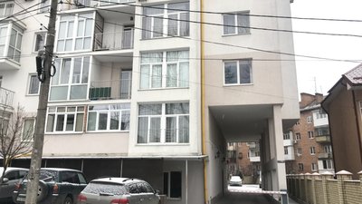 На фото: будинок з закритою територією у Чернівцях / Суспільне Буковина На фото: будинок з закритою територією у Чернівцях / Суспільне Буковина