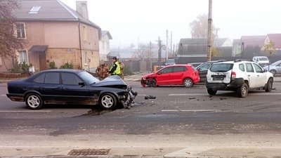 Потрійна ДТП в Луцьку: що відомо про стан травмованого водія Потрійна ДТП в Луцьку: що відомо про стан травмованого водія