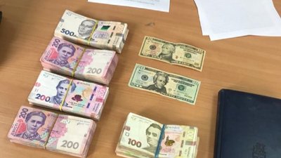 Поліцейського з Хмельниччини підозрюють в організації схеми перетину держкордону чоловіками Поліцейського з Хмельниччини підозрюють в організації схеми перетину держкордону чоловіками