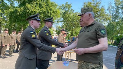 Тридцять майбутніх оборонців. На Київщині відбувся випуск Луганського військового ліцею Тридцять майбутніх оборонців. На Київщині відбувся випуск Луганського військового ліцею