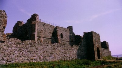 Острів біля Англії шукає собі "монарха" на 10 років. Серед обов’язків — керувати 300-річним пабом Острів біля Англії шукає собі "монарха" на 10 років. Серед обов’язків — керувати 300-річним пабом