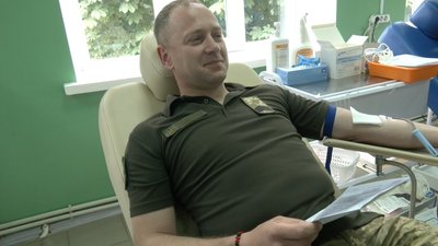 У Луцьку 436 прикордонників встановили рекорд України з одночасної здачі крові У Луцьку 436 прикордонників встановили рекорд України з одночасної здачі крові